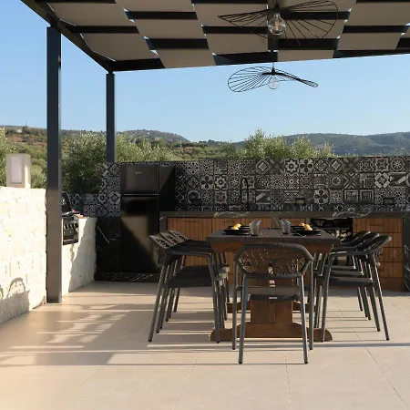 Caelum Villa, By Hellocrete Villa